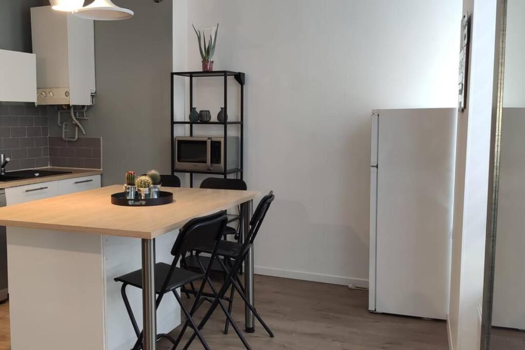 Apartmán Logement 5 Personnes Proche Cv Et Parking Prive Saint-Etienne  Exteriér fotografie