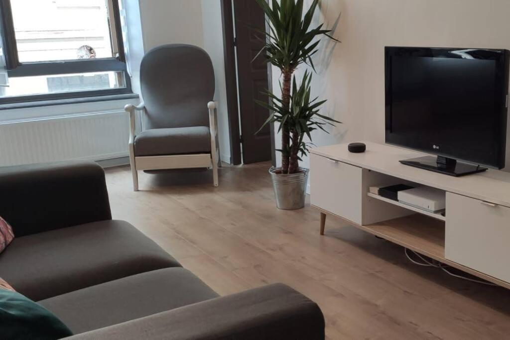 Apartmán Logement 5 Personnes Proche Cv Et Parking Prive Saint-Etienne  Exteriér fotografie
